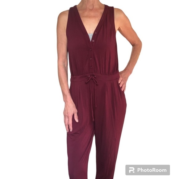 Romper Jumpsuit Cherry Red V neck medium most comfortable Viscose - Picture 3 of 10